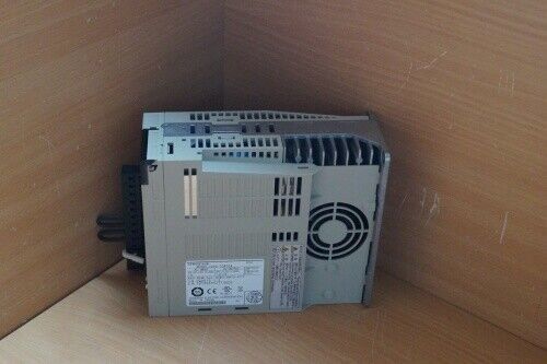 Yaskawa SGDS-10A12A AC SERVO AMPLIFIER 200-230V 4.9A 1KW NEW