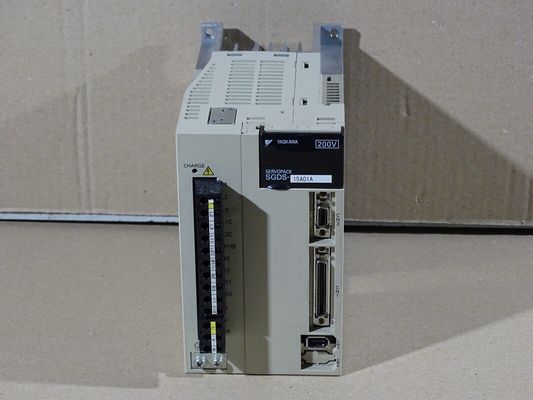 Yaskawa SGDS-15A01A AC SERVO AMPLIFIER 200-230V 7.3A 1.5KW NEW