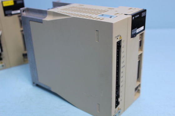 Yaskawa SGDS-15A05A AC SERVO AMPLIFIER 200-230V 7.3A 1.5KW NEW