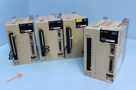 Yaskawa SGDS-15A05A AC SERVO AMPLIFIER 200-230V 7.3A 1.5KW NEW