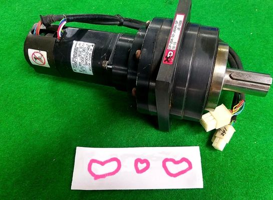 Yaskawa SGM-01A3G46 AC SERVO MOTOR 100W 200V 0.87A 3000RPM NEW