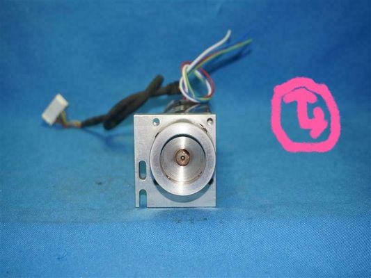 Yaskawa SGM-01A3SU11 AC SERVO MOTOR 100W 200V 0.87A 3000RPM NEW