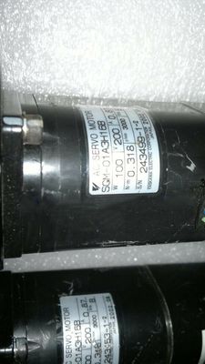 Yaskawa SGM-01A3TE21 AC SERVO MOTOR 100W 200V 0.87A 3000RPM NEW