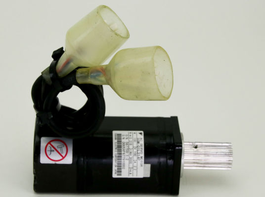 Yaskawa SGM-01L314 AC SERVO MOTOR 100W 100V 2.2A 3000RPM NEW