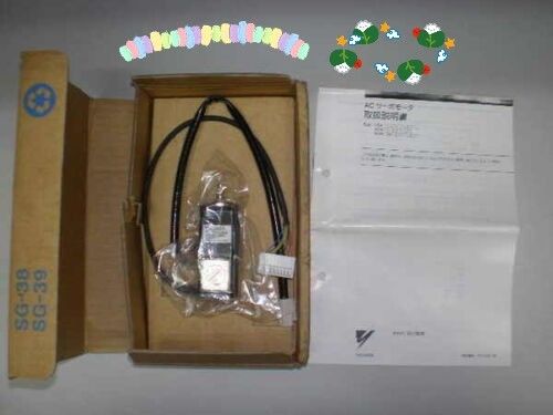 Yaskawa SGM-02A314C AC SERVO MOTOR 200W 200V 2A 3000RPM NEW