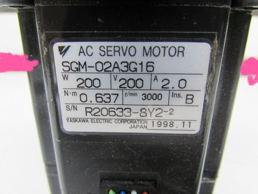 Yaskawa SGM-02AWSU13 AC SERVO MOTOR 200W 200V 2A 3000RPM NEW