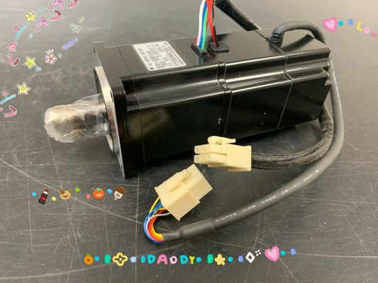 Yaskawa SGM-02U314 AC SERVO MOTOR 200W 200V 2A 3000RPM NEW