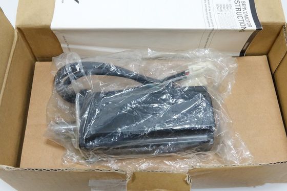 Yaskawa SGM-04A3FJ23 AC SERVO MOTOR 400W 200V 2.6A 3000RPM NEW