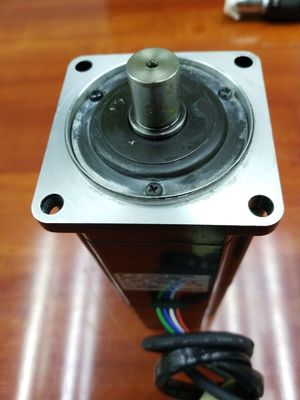 Yaskawa SGM-04A3MA31 AC SERVO MOTOR 400W 200V 2.6A 3000RPM NEW