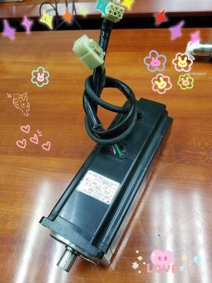 Yaskawa SGM-04A3G26 AC SERVO MOTOR 400W 200V 2.6A 3000RPM NEW