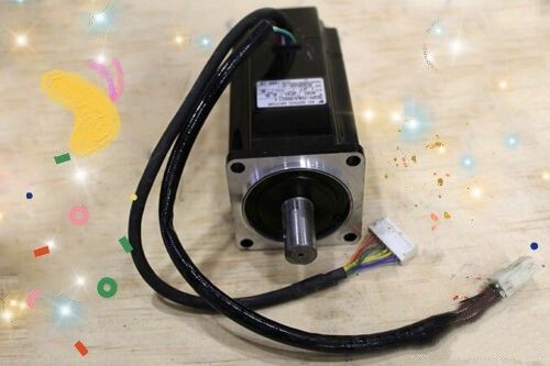 Yaskawa SGM-04A3S011 AC SERVO MOTOR 400W 200V 2.6A 3000RPM NEW