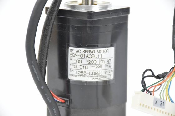 Yaskawa SGM-04AGSU11 AC SERVO MOTOR 100W 200V 0.87A 3000RPM NEW