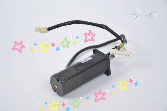 Yaskawa SGM-04AGSU11 AC SERVO MOTOR 100W 200V 0.87A 3000RPM NEW