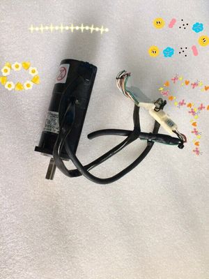 Yaskawa SGM-04AGSU22 AC SERVO MOTOR 100W 200V 0.87A 3000RPM NEW