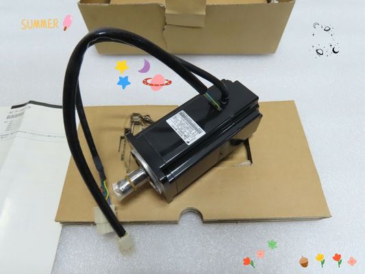 Yaskawa SGM-08A3ST13 AC SERVO MOTOR 750W 200V 4.4A 3000RPM NEW
