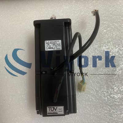 Yaskawa SGM-08A3TE11 AC SERVO MOTOR 750W 200V 4.4A 3000RPM NEW