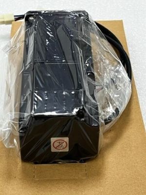Yaskawa SGM-A3B312 AC SERVO MOTOR 30W 100V 0.42A 3000RPM NEW
