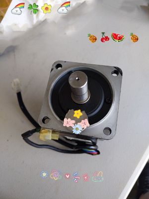 Yaskawa SGM-08V312C AC SERVO MOTOR 750W 200V 4.4A 3000RPM NEW