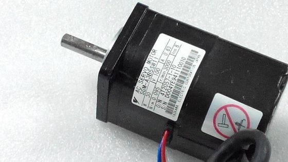 Yaskawa SGM-A3B5SW11 AC SERVO MOTOR 30W 100V 0.63A 3000RPM NEW