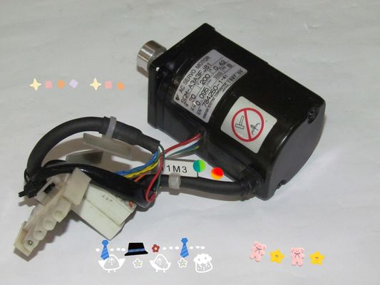Yaskawa SGM-A5A3G16 AC SERVO MOTOR 50W 200V 0.6A 3000RPM NEW