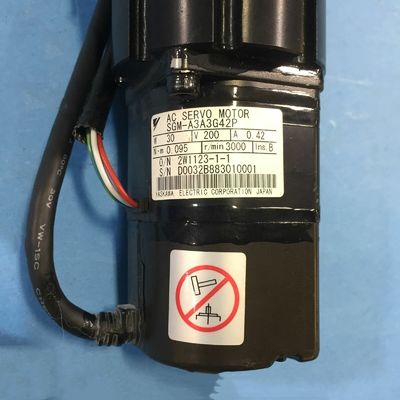 Yaskawa SGM-A5A3G40 AC SERVO MOTOR 50W 200V 0.6A 3000RPM NEW