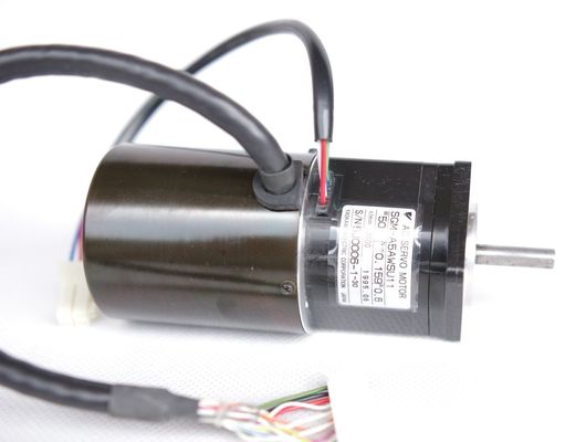 Yaskawa SGM-A5A3TO11 AC SERVO MOTOR 50W 200V 0.6A 3000RPM NEW