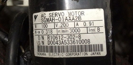 Yaskawa SGMAH-01AAA2B AC SERVO MOTOR 100W 200V 3000RPM 0.91A NEW