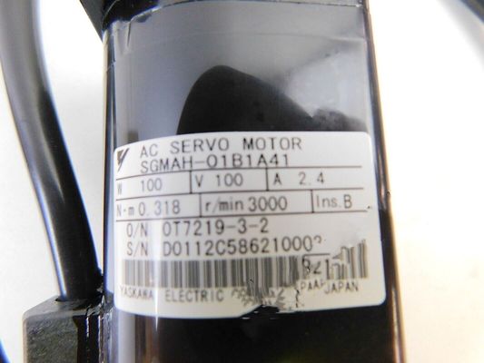 Yaskawa SGMAH-01B1A41 AC SERVO MOTOR 100W 100V 2.4A 3000RPM NEW