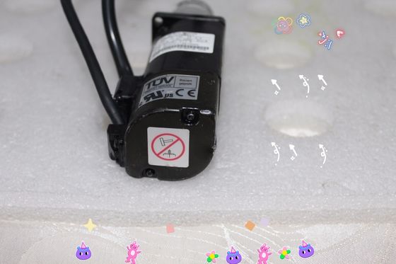 Yaskawa SGMAH-01BAA21 AC SERVO MOTOR 100W 100V 2.4A 3000RPM NEW