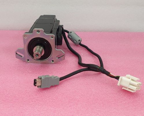 Yaskawa SGMAH-02A1A6C AC SERVO MOTOR 200W 200V 2.1A 3000RPM NEW