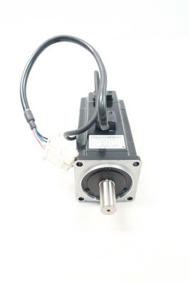 Yaskawa SGMAH-02A1A-DH12 AC SERVO MOTOR 200W 200V 2.1A 3000RPM NEW