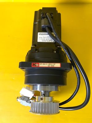 Yaskawa SGMAH-02A1AG161 AC SERVO MOTOR 200W 200V 2.1A 3000RPM NEW