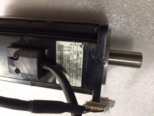 Yaskawa SGMAH-02A1A-SM21 AC SERVO MOTOR 200W 200V 2.1A 3000RPM NEW