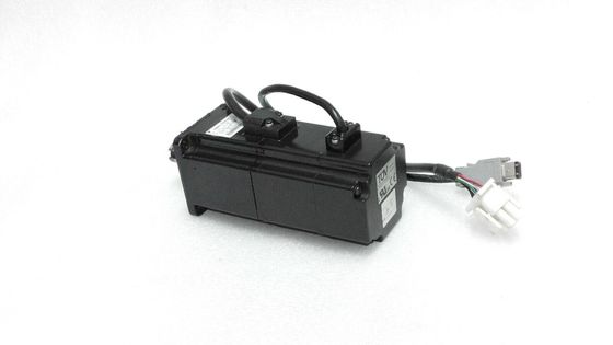 Yaskawa SGMAH-02AAA4C AC SERVO MOTOR 200W 200V 2.1A 3000RPM NEW