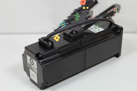 Yaskawa SGMAH-02AAA6CD-0Y AC SERVO MOTOR 200W 200V 2.1A 3000RPM NEW