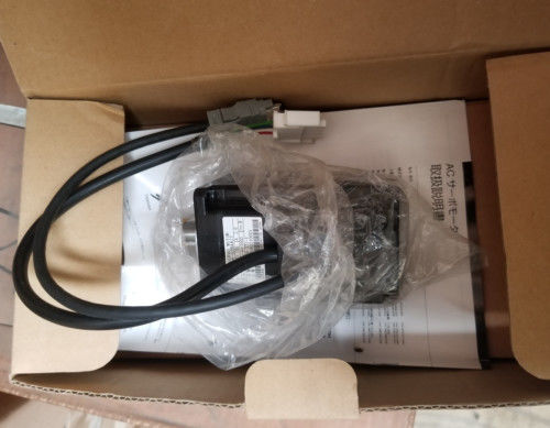 Yaskawa SGMAH-02BAA21 AC SERVO MOTOR 200W 100V 3A 3000RPM NEW