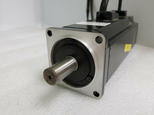 Yaskawa SGMAH-04AAA2C AC SERVO MOTOR 400W 200V 3000RPM 2.8A NEW