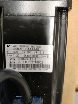 Yaskawa SGMAH-04AAA4B AC SERVO MOTOR 400W 200V 3000RPM 2.8A NEW