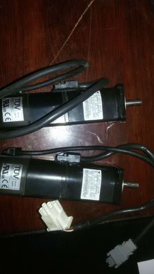 Yaskawa SGMAH-04AAA4C AC SERVO MOTOR 400W 200V 3000RPM 2.8A NEW