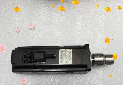 Yaskawa SGMAH-04ABA-ND11 AC SERVO MOTOR 400W 200V 3000RPM 2.8A NEW