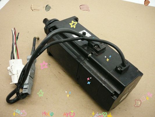 Yaskawa SGMAH-08AAA2C AC SERVO MOTOR 750W 200V 3000RPM 4.4A NEW