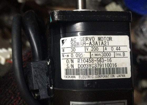 Yaskawa SGMAH-A3A1A21 AC SERVO MOTOR 30W 200V 3000RPM 0.44A NEW