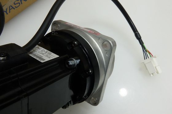 Yaskawa SGMAH-A3A1AJ361 AC SERVO MOTOR 30W 200V 3000RPM 0.44A NEW