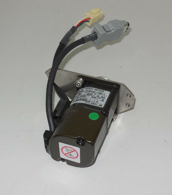 Yaskawa SGMAH-A3BBAG761 AC SERVO MOTOR 30W 100V 3000RPM 0.44A NEW
