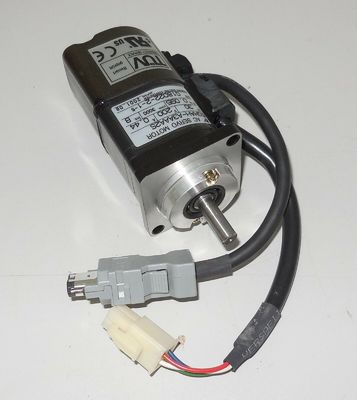 Yaskawa SGMAH-A3AAA2S AC SERVO MOTOR 30W 200V 3000RPM 0.44A NEW