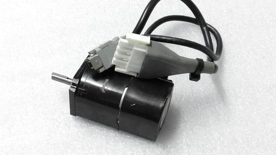 Yaskawa SGMAH-A5AAAG101H AC SERVO MOTOR 50W 200V 3000RPM 0.64A NEW