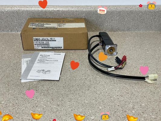 Yaskawa SGMAH-A5A1AJ721 AC SERVO MOTOR 50W 200V 3000RPM 0.64A NEW