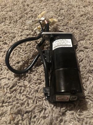 Yaskawa SGMAH-A5A2A-YR11 AC SERVO MOTOR 50W 200V 3000RPM 0.64A NEW