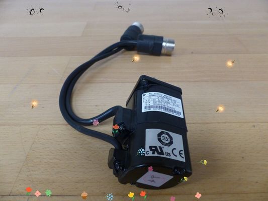 Yaskawa SGMAH-A5AAA61D AC SERVO MOTOR 50W 200V 3000RPM 0.64A NEW