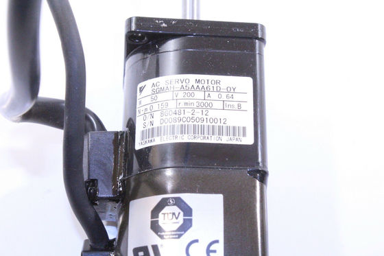 Yaskawa SGMAH-A5AAA61D-OY AC SERVO MOTOR 50W 200V 3000RPM 0.64A NEW